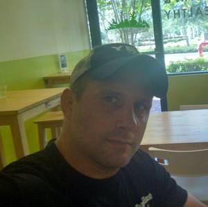 Meet your Posher, Eric